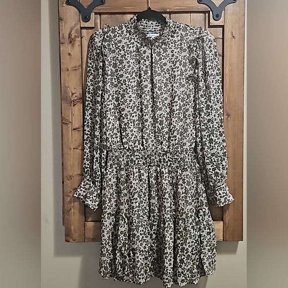 Heartloom Dresses & Skirts - Heartloom Benet Green Floral Tiered Dress Size Large